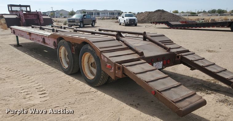 image for item DG8346 1976 Fruehauf C25L-J2 equipment trailer