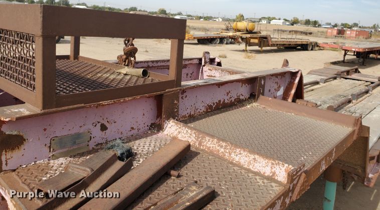 image for item DG8346 1976 Fruehauf C25L-J2 equipment trailer