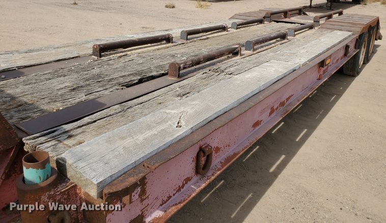image for item DG8346 1976 Fruehauf C25L-J2 equipment trailer