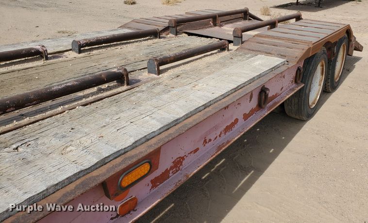 image for item DG8346 1976 Fruehauf C25L-J2 equipment trailer