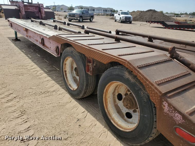 image for item DG8346 1976 Fruehauf C25L-J2 equipment trailer