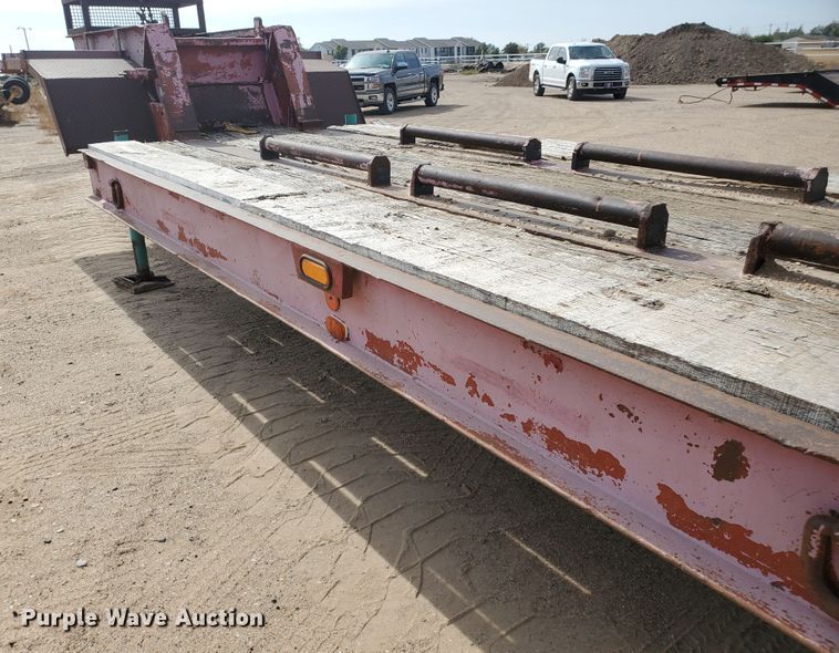 image for item DG8346 1976 Fruehauf C25L-J2 equipment trailer