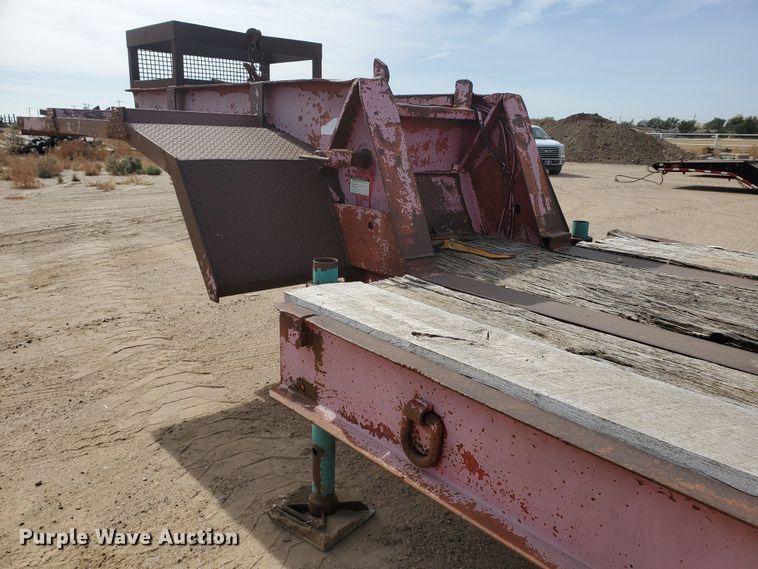 image for item DG8346 1976 Fruehauf C25L-J2 equipment trailer