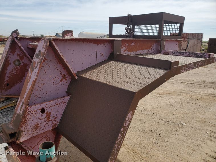 image for item DG8346 1976 Fruehauf C25L-J2 equipment trailer