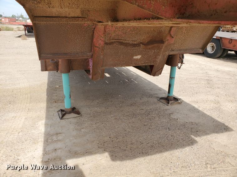 image for item DG8346 1976 Fruehauf C25L-J2 equipment trailer