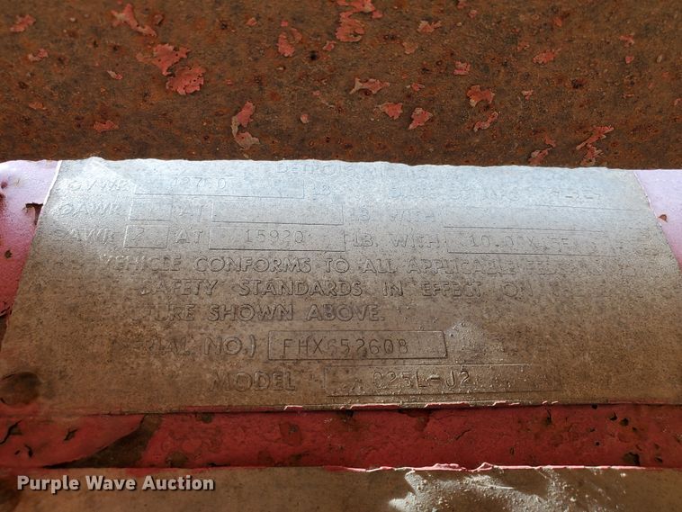 image for item DG8346 1976 Fruehauf C25L-J2 equipment trailer