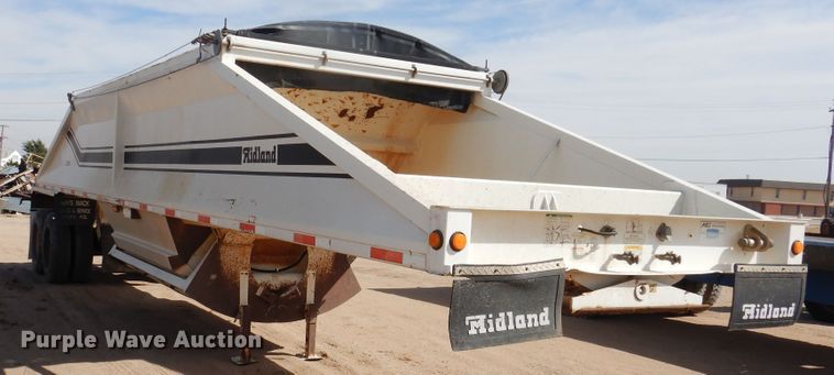image for item DG8351 2004 Midland MG40MC2000 bottom dump trailer