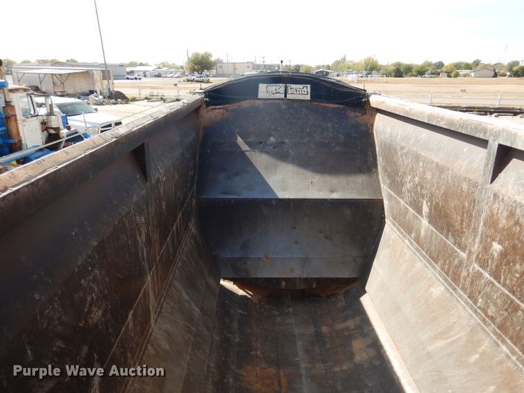 image for item DG8351 2004 Midland MG40MC2000 bottom dump trailer