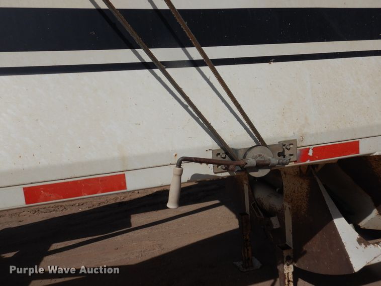 image for item DG8351 2004 Midland MG40MC2000 bottom dump trailer