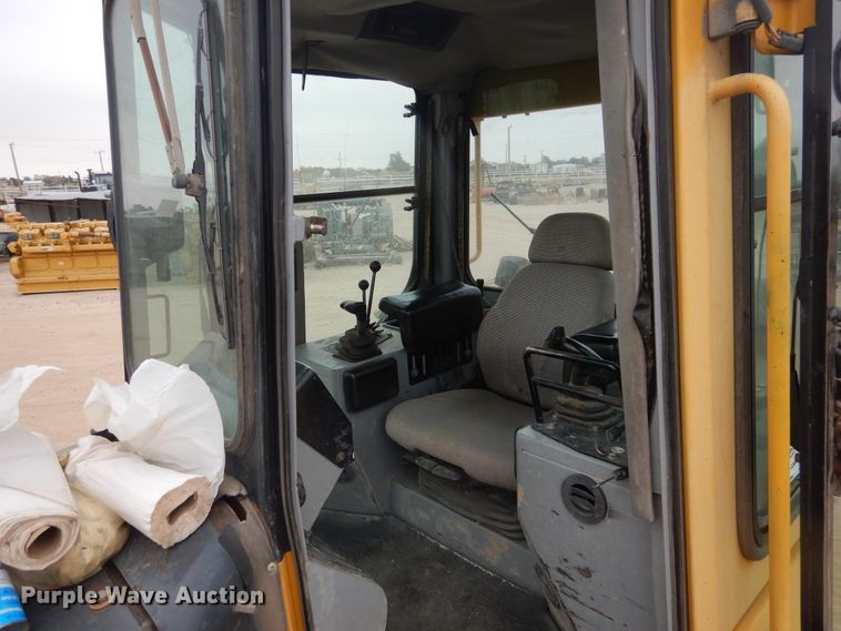 image for item DG8356 John Deere 850C LT Series II  dozer