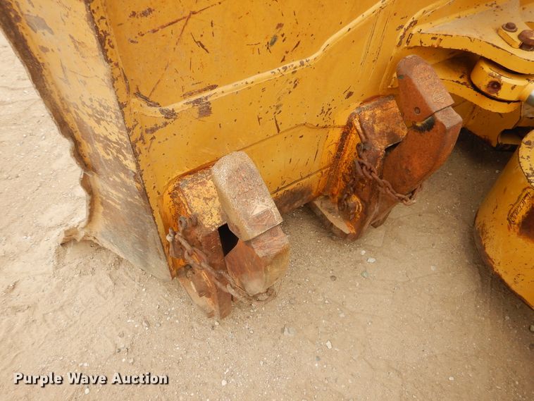 image for item DG8357 2005 Caterpillar D6N XL  dozer