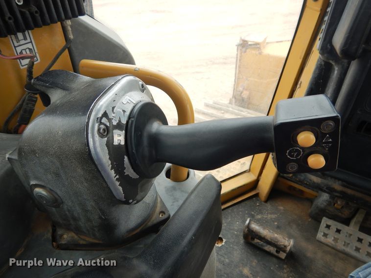 image for item DG8357 2005 Caterpillar D6N XL  dozer