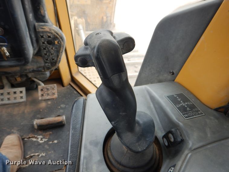 image for item DG8357 2005 Caterpillar D6N XL  dozer