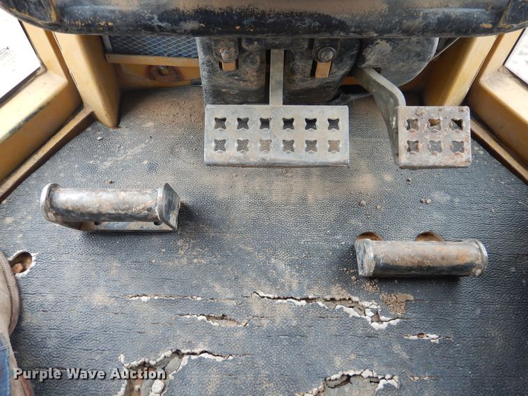 image for item DG8357 2005 Caterpillar D6N XL  dozer