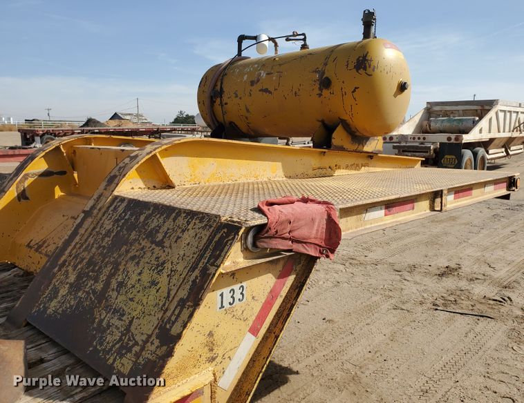 image for item DI5012 2005 Trail King TK70RG-442 drop deck equipment trailer