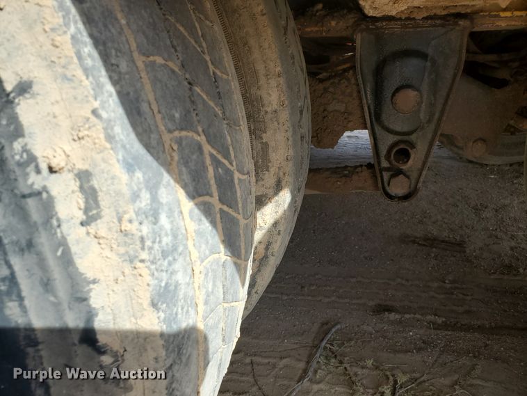 image for item DI5012 2005 Trail King TK70RG-442 drop deck equipment trailer