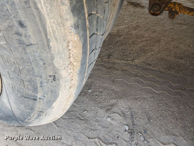 image for item DI5012 2005 Trail King TK70RG-442 drop deck equipment trailer