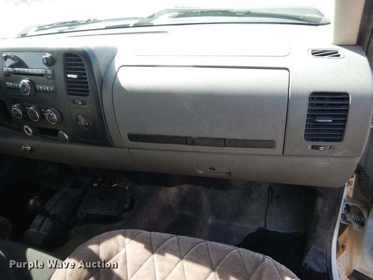 image for item DJ4749 2009 Chevrolet Silverado 3500HD  winch truck