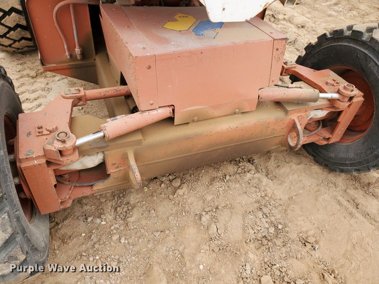 image for item GR9287 2004 Snorkelift UNO  boom lift