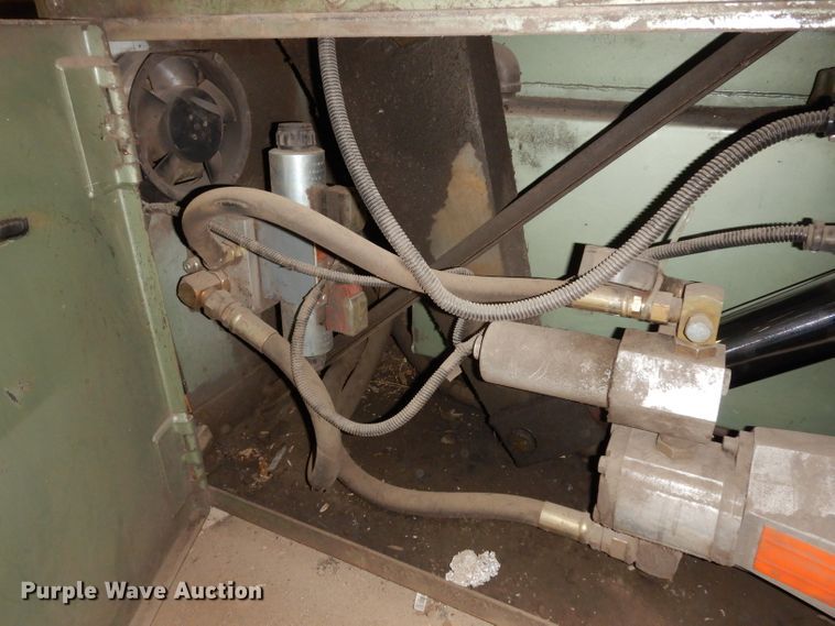 image for item GR9300 Piranha P50 ironworker