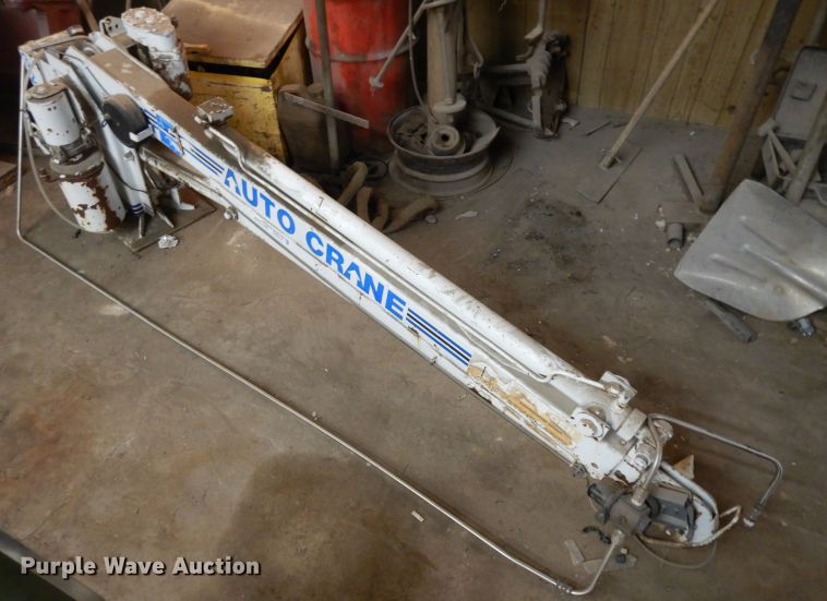 image for item GR9316 Auto Crane 3203 crane