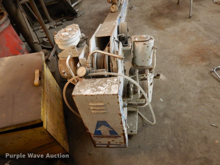 image for item GR9316 Auto Crane 3203 crane