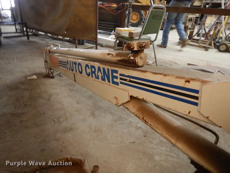 image for item GR9316 Auto Crane 3203 crane