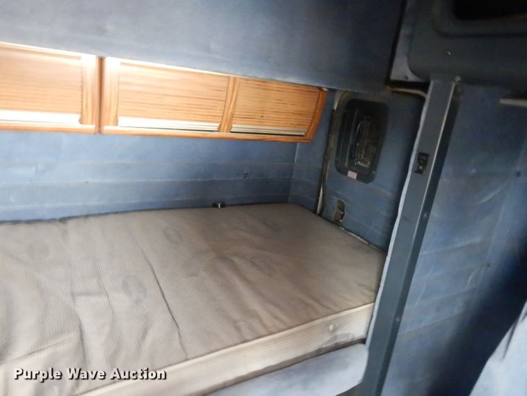 image for item HN9439 1994 Peterbilt 379  semi truck