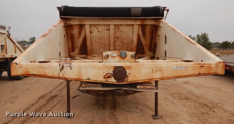 image for item HN9440 1989 Ranco bottom dump trailer