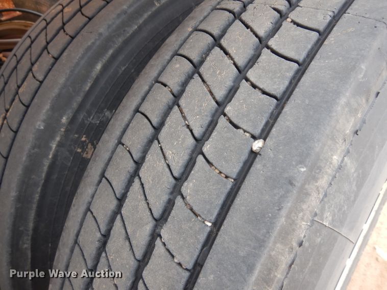 image for item HN9440 1989 Ranco bottom dump trailer