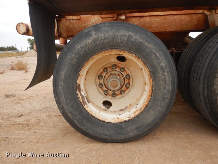 image for item HN9440 1989 Ranco bottom dump trailer