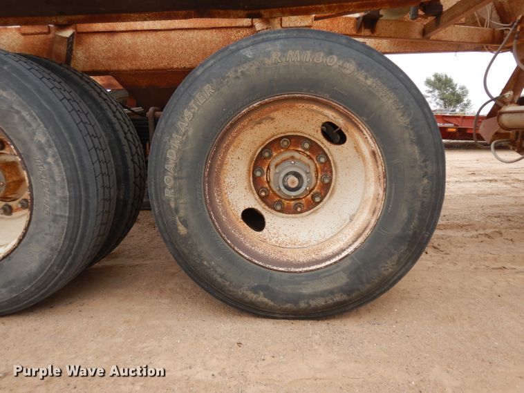 image for item HN9440 1989 Ranco bottom dump trailer