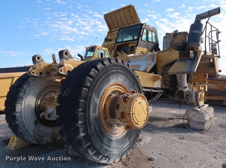 image for item DG7025 1999 Caterpillar 775D   haul truck