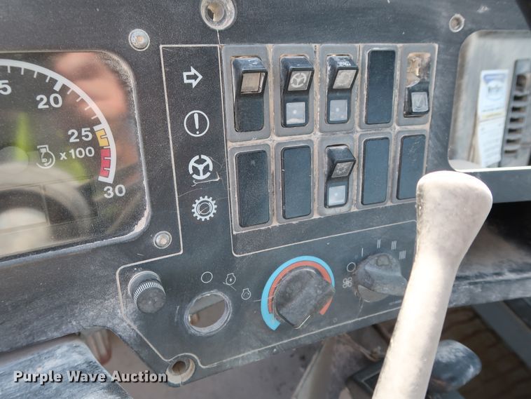 image for item DG7025 1999 Caterpillar 775D   haul truck