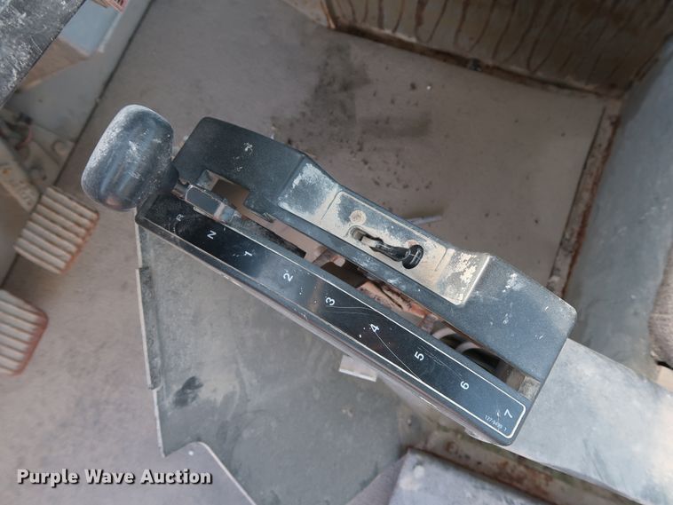 image for item DG7025 1999 Caterpillar 775D   haul truck