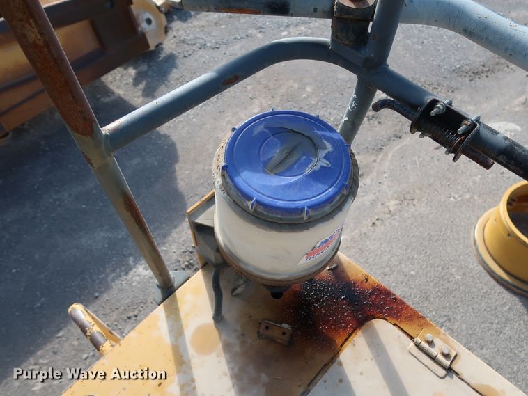 image for item DG7025 1999 Caterpillar 775D   haul truck