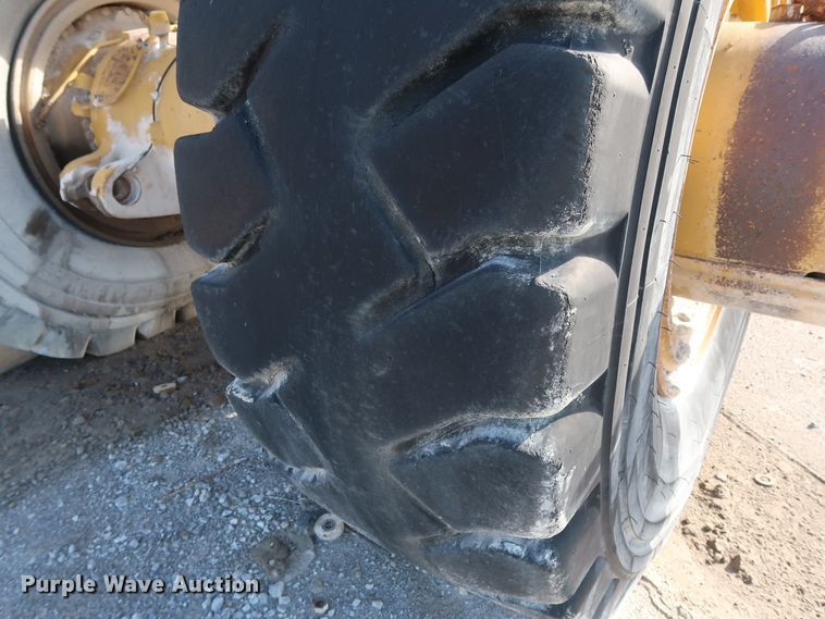 image for item DG7025 1999 Caterpillar 775D   haul truck