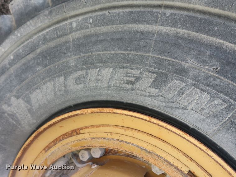 image for item DG7025 1999 Caterpillar 775D   haul truck