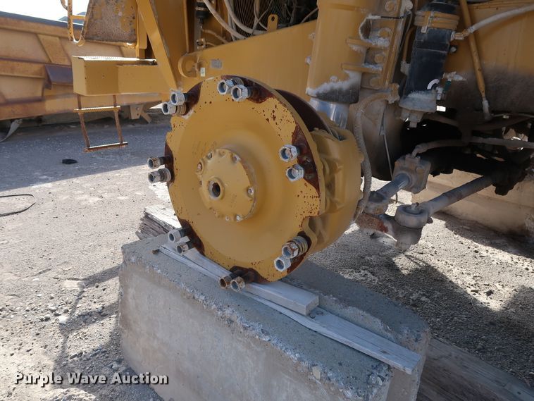 image for item DG7025 1999 Caterpillar 775D   haul truck