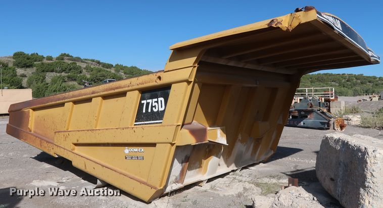 image for item DG7025 1999 Caterpillar 775D   haul truck