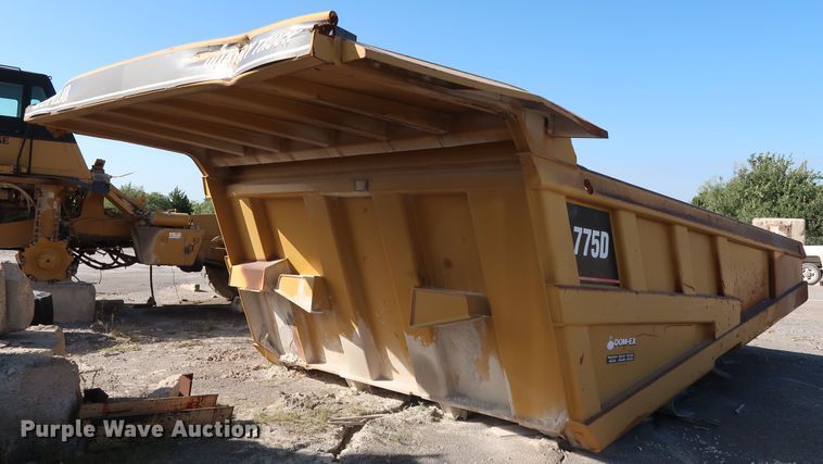 image for item DG7025 1999 Caterpillar 775D   haul truck