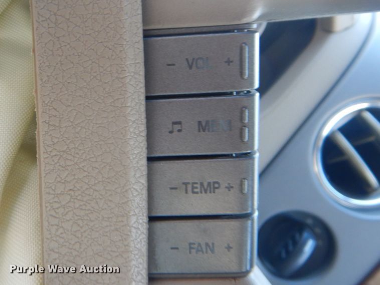 image for item DI0498 2004 Ford F150 XL  SuperCrew pickup truck