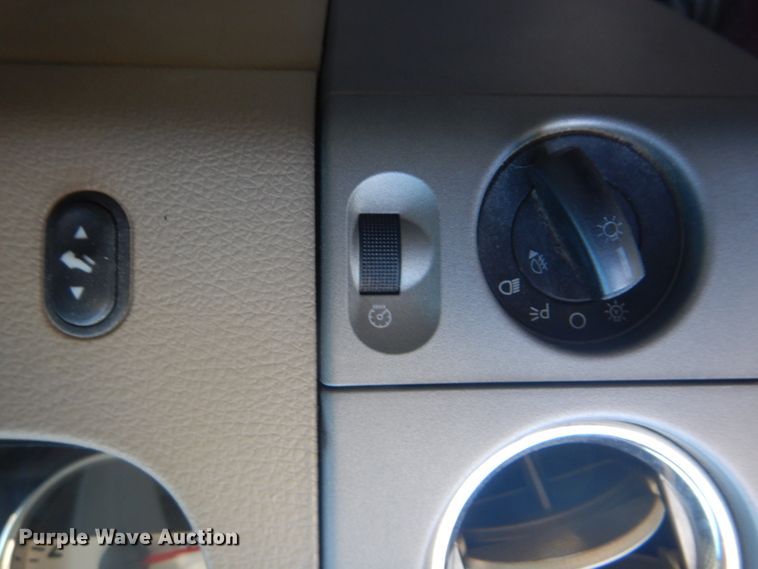 image for item DI0498 2004 Ford F150 XL  SuperCrew pickup truck