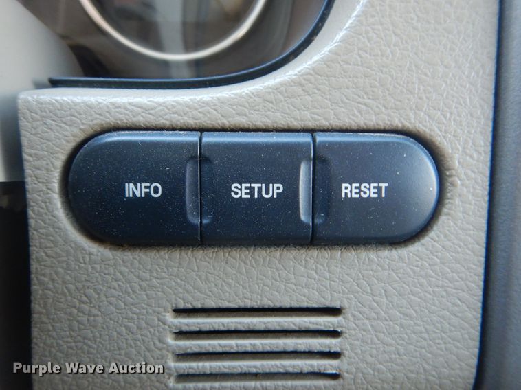 image for item DI0498 2004 Ford F150 XL  SuperCrew pickup truck