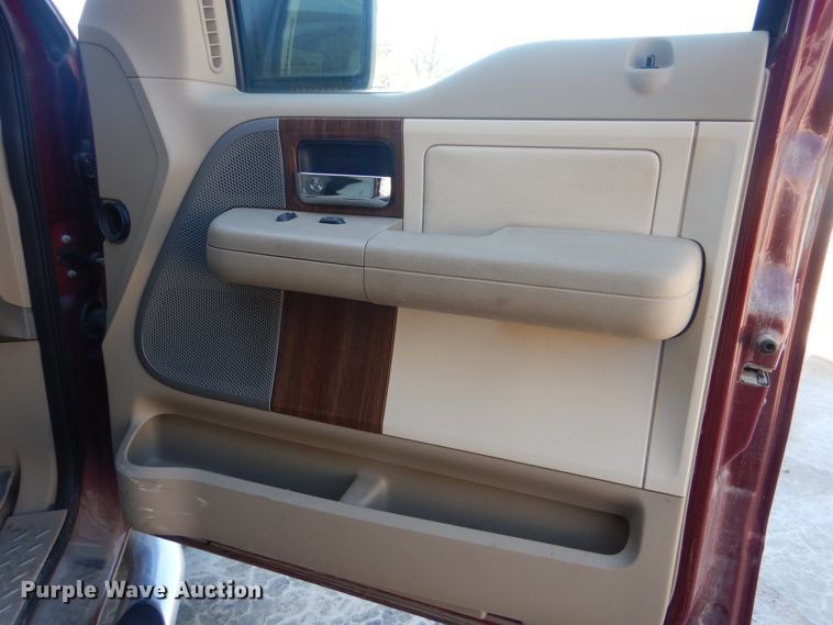 image for item DI0498 2004 Ford F150 XL  SuperCrew pickup truck