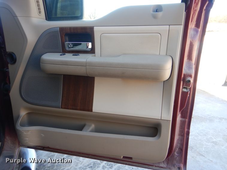 image for item DI0498 2004 Ford F150 XL  SuperCrew pickup truck