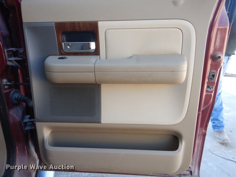 image for item DI0498 2004 Ford F150 XL  SuperCrew pickup truck