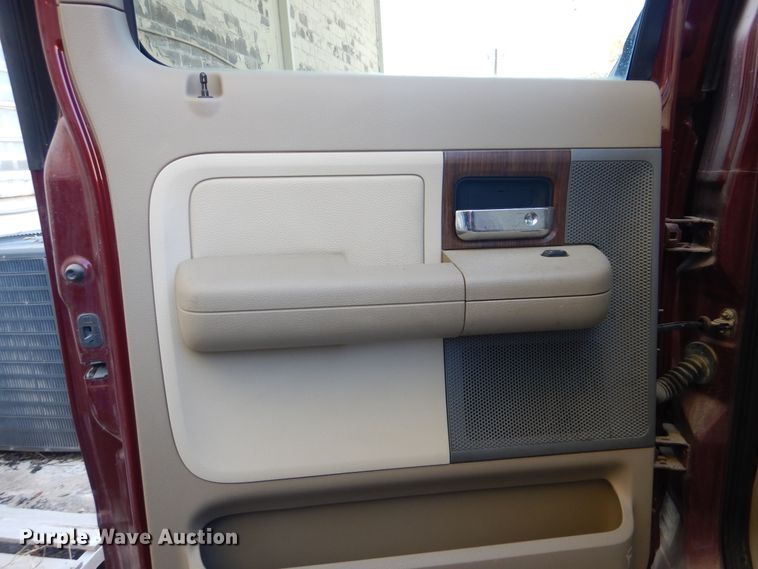 image for item DI0498 2004 Ford F150 XL  SuperCrew pickup truck