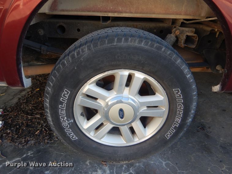 image for item DI0498 2004 Ford F150 XL  SuperCrew pickup truck