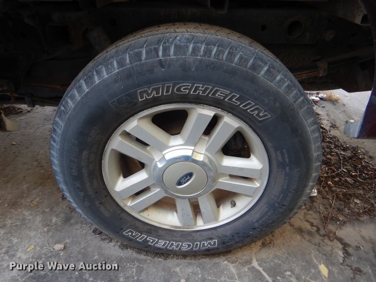 image for item DI0498 2004 Ford F150 XL  SuperCrew pickup truck